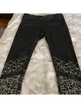 Athleta Women's Black White capri Leggings Medium Zipper